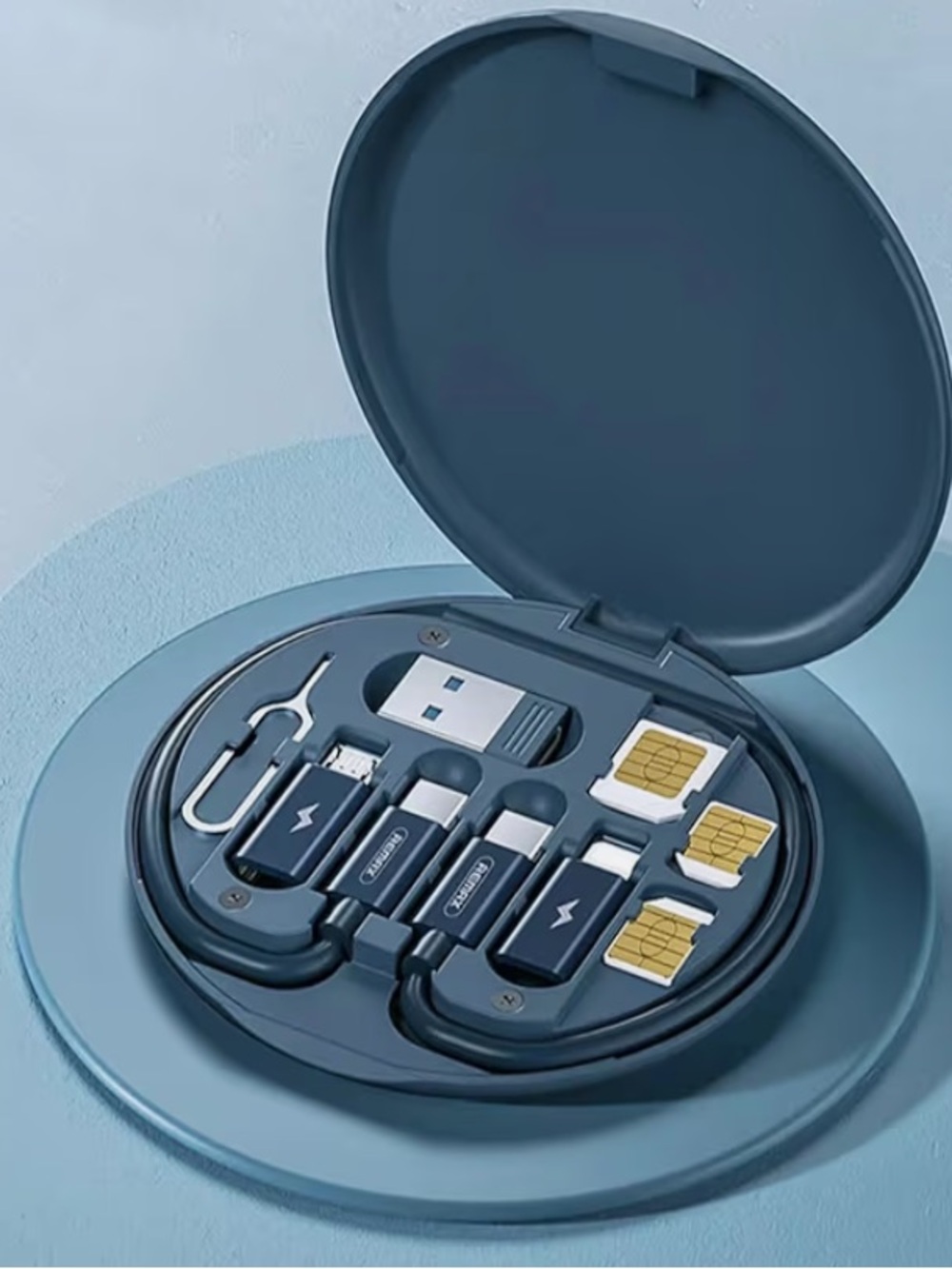 NWOT No Label Blue Data Cable Set